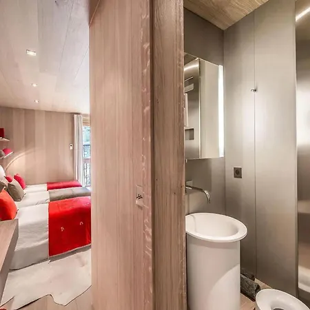 Stylish Chalet With Wellness 펜션